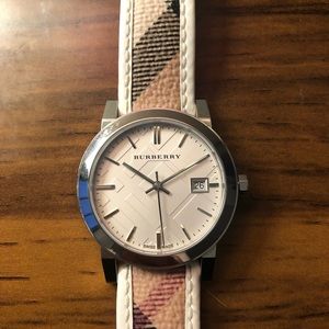 EUC Burberry women’s watch